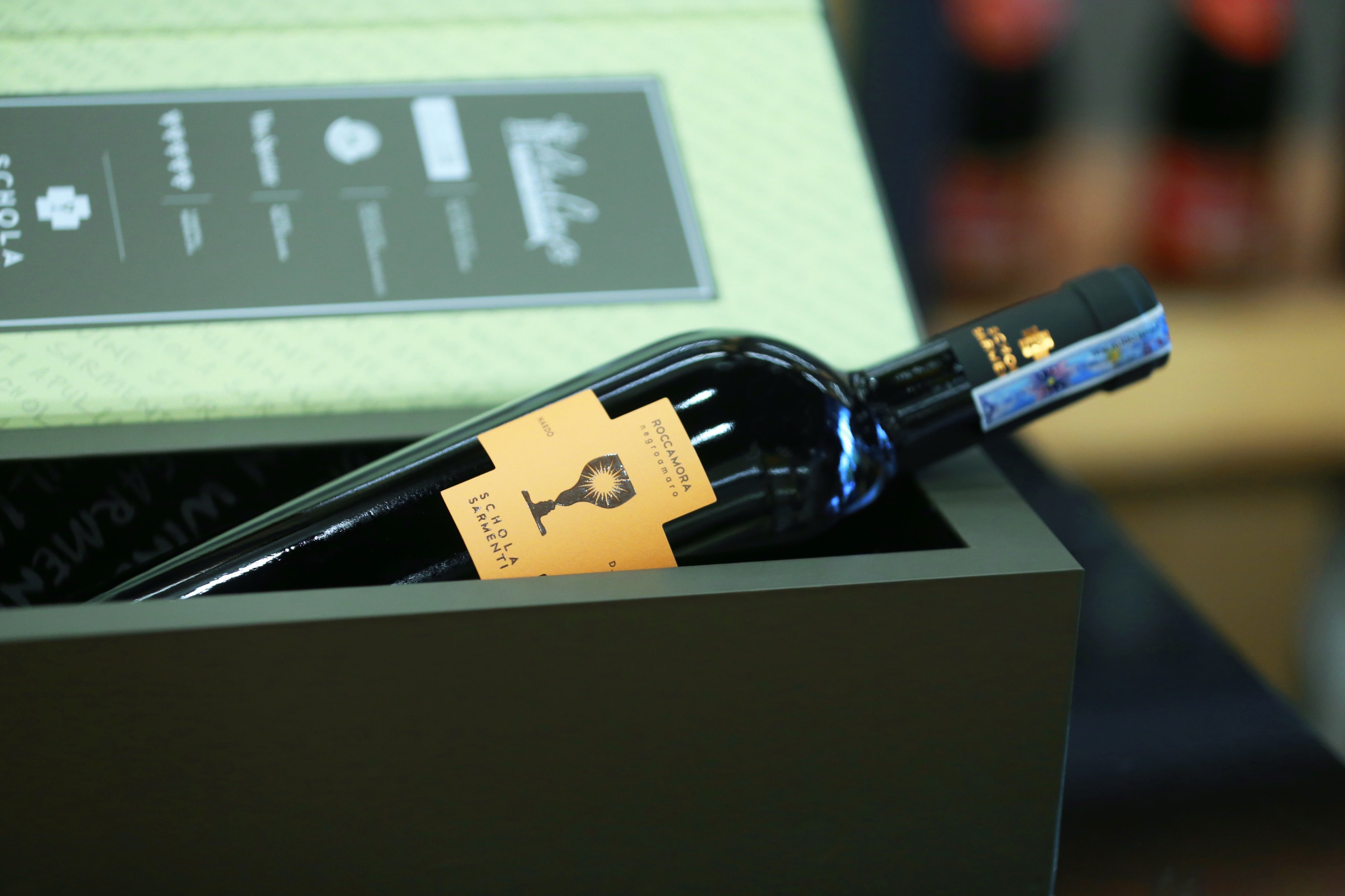 Rượu Vang Chén Thánh Schola Sarmenti Roccamora - Đẳng cấp rượu vang Ý